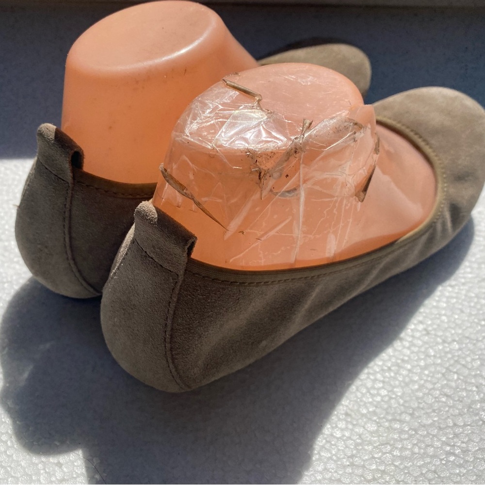Born Women’s Tan Suede Leather Slip On Ballet Shoes Size 8M - Picture 6 of 14